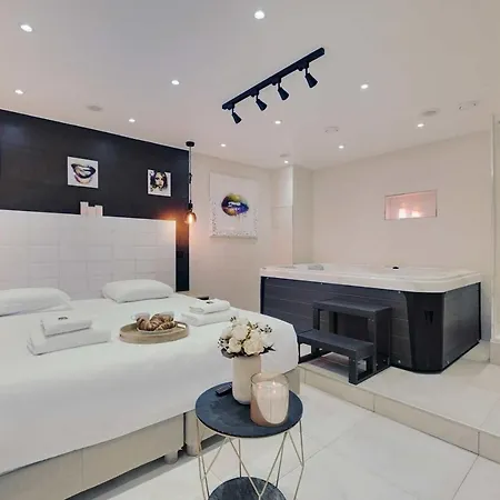 Cosy Rdc - Sacree Coeur Montmartre Apartment Paris